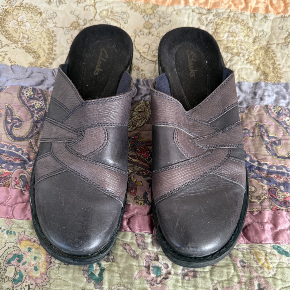 Clarks Gray Mules Slip-On Leather Comfort